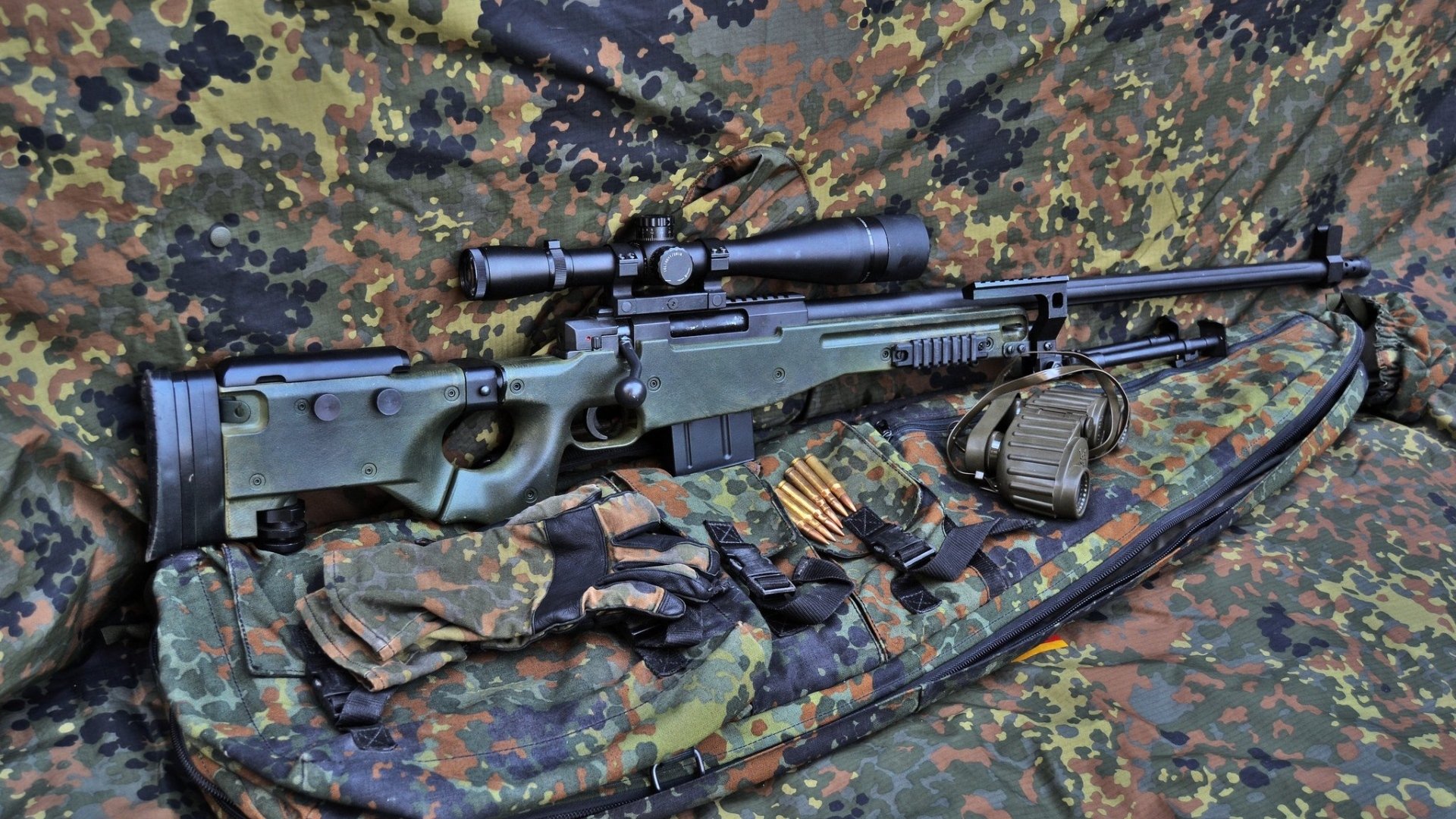 比赛关键时刻连续扑救门将成为场上定海神针力保城门不失,门将连续扑救点球