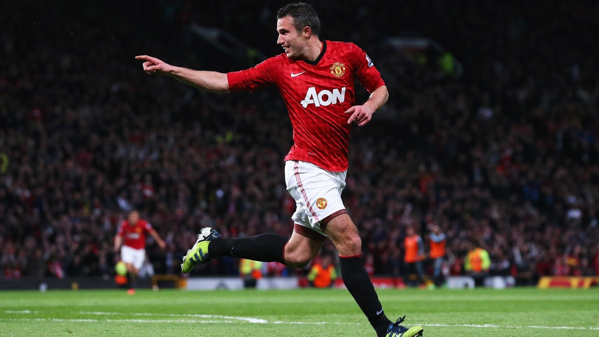 九游娱乐在线-WRC多车追逐战：激烈的超车瞬间